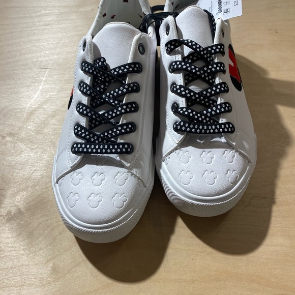 Disney Minnie Mouse Sneakers 6 1/2 - Picture 7 of 16